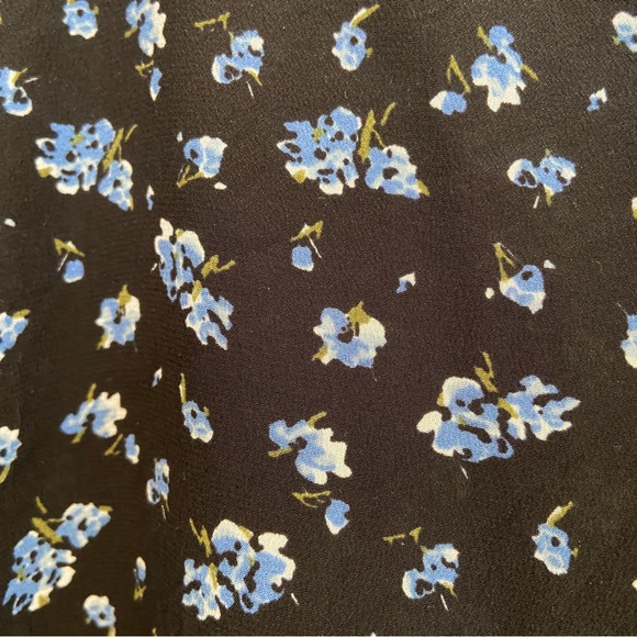 Madewell Silk Cinch-Sleeve Top in Baby's Breath | Size Medium - Picture 8 of 10